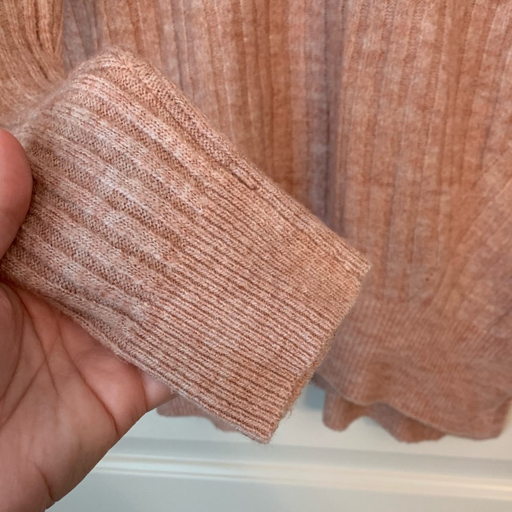 Abercrombie & Fitch Ribbed Sweater in Heather Pink - Picture 5 of 11